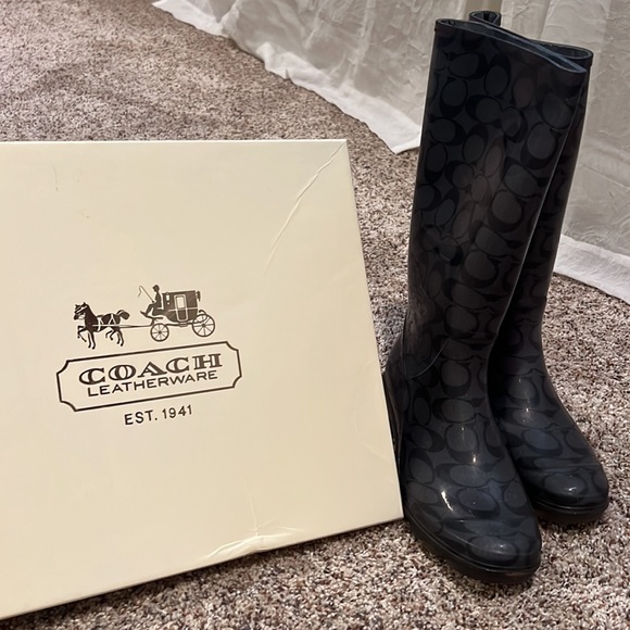 Never worn COACH rain boots! - Picture 3 of 3